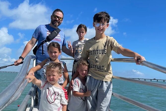 1 Hour Dolphin Dash - The crew and the extra sea-life viewing