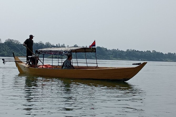 4 hours taking tuk tuk to see Mekong dolphins and countryside - Kampi village and the separate dolphin boat