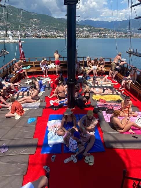 Alanya Relax Boat Tour with Caretta and Dolphin View - A calm alternative to Alanya’s party boats