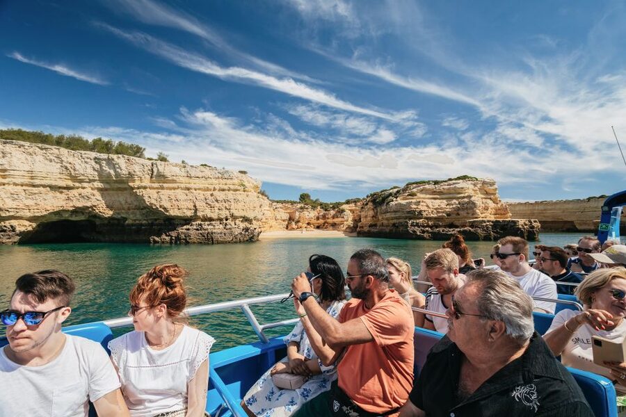Albufeira: 2.5-Hour Benagil Caves & Dolphin Watching - Why this cruise works as an Algarve introduction