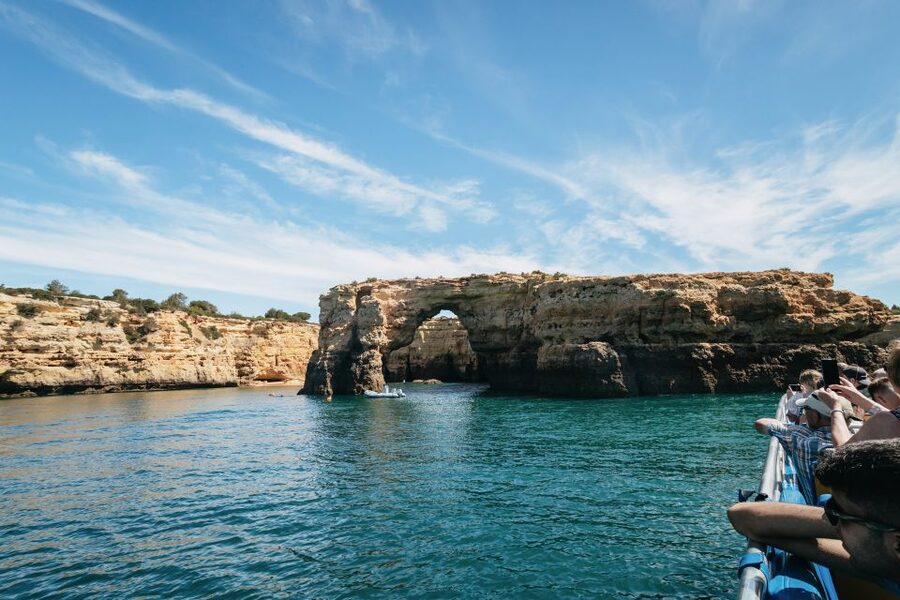 Albufeira: 2.5-Hour Benagil Caves & Dolphin Watching - Who will enjoy this 2.5-hour boat trip