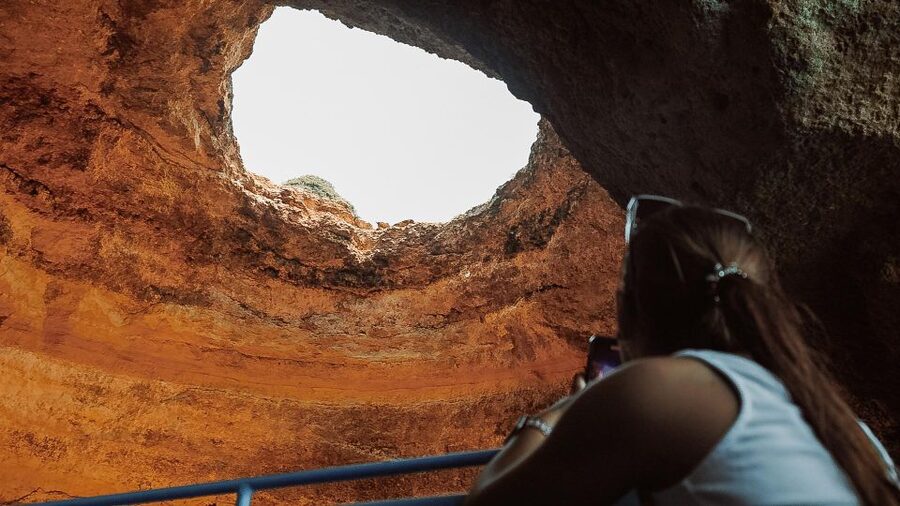 Albufeira: 2.5-Hour Dolphin Watching and Caves Trip - São Rafael and Praia da Coelha: the first coastal views