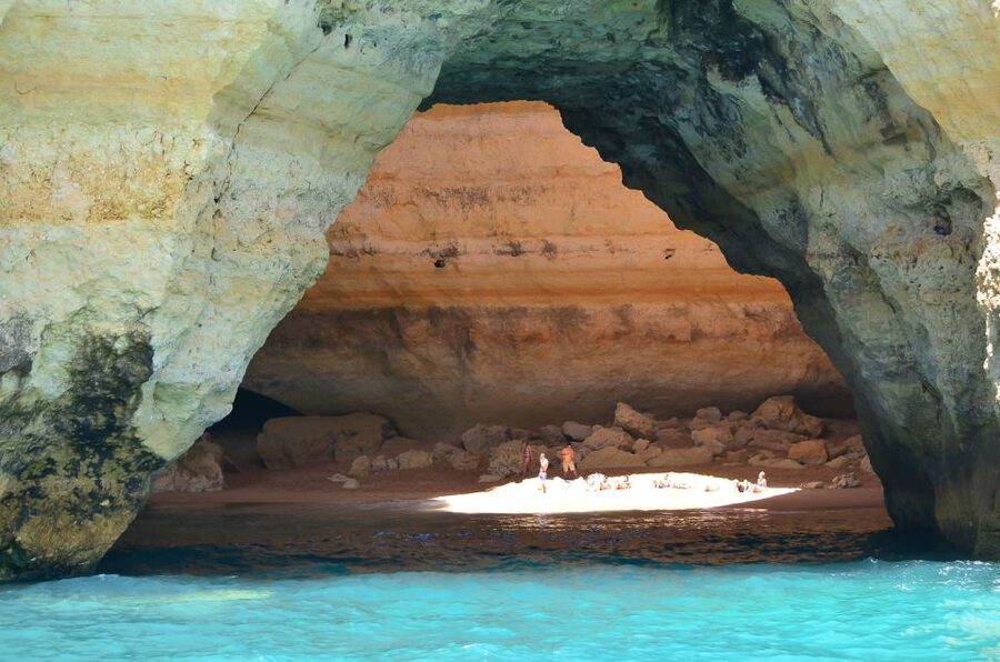 Albufeira: Dolphin Watching and Benagil Cave Boat Cruise - What the fast boat ride really feels like