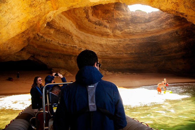Albufeira: Dolphins and Caves Tour - Key points to know before boarding