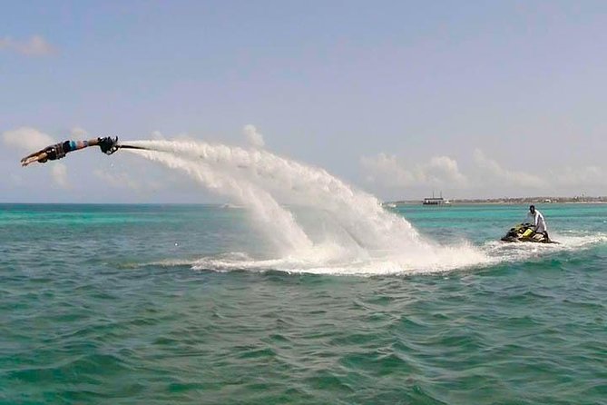 Aruba Flyboarding & Jetovator Experience: Fly Like a Bird & Dive Like a Dolphin - The people helping you get airborne