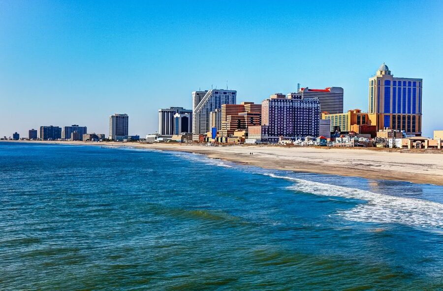 Atlantic City: Dolphin Watching Ocean Cruise Adventure - The First Part of the Cruise: Shoreline Views and a Wider Horizon