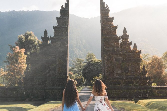 Bali Watching Dolphin at Lovina Beach & aling aling waterfall - Sunrise by Traditional Boat