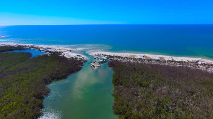 Bonita Springs Clear Kayak Tour with Dolphins & Manatees - The secluded beach stop