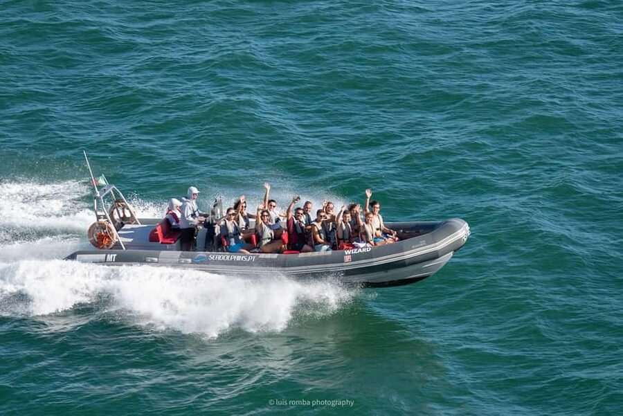 Caves & Dolphins - Combined Trip - Heading along the Algarve coast