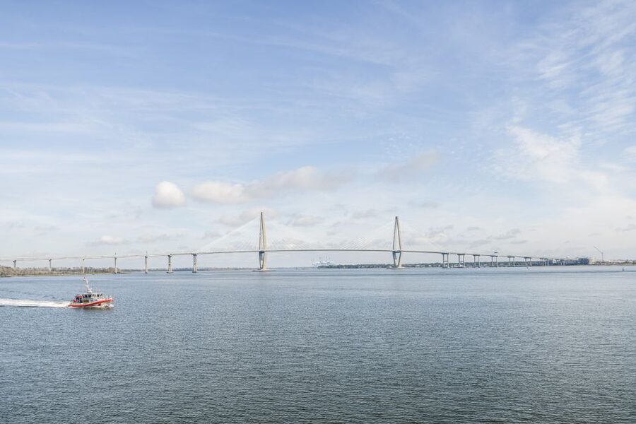 Charleston: Sightseeing Harbor Tour & Dolphin Watch - Fort Sumter from the water