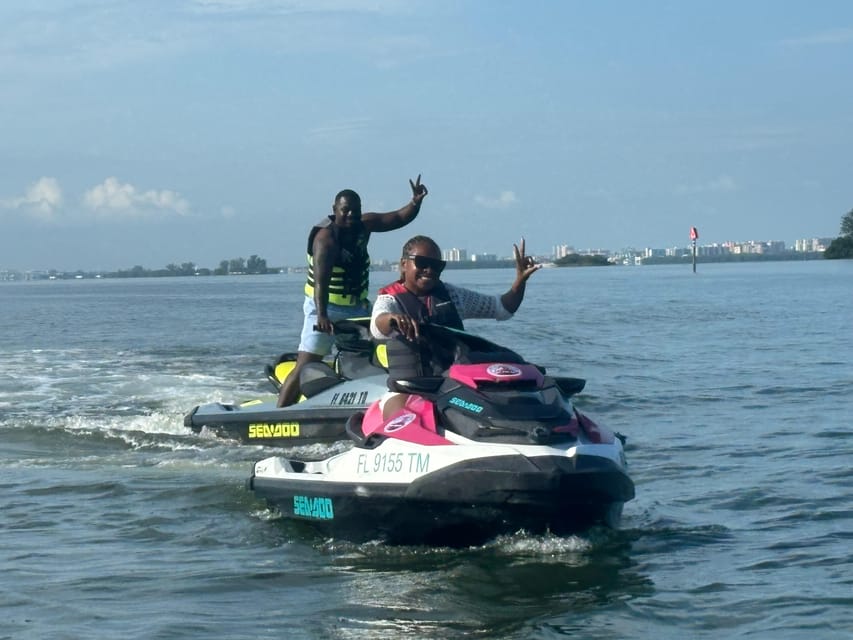 Clearwater: Dolphin Jet Ski Tour - 1 SKI FOR UP TO 3 PEOPLE - What the guide adds to the experience