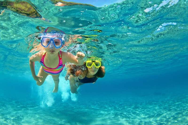 Destin: Snorkeling Cruise with 2 Stops and Dolphin Watching - Searching for dolphins between the stops