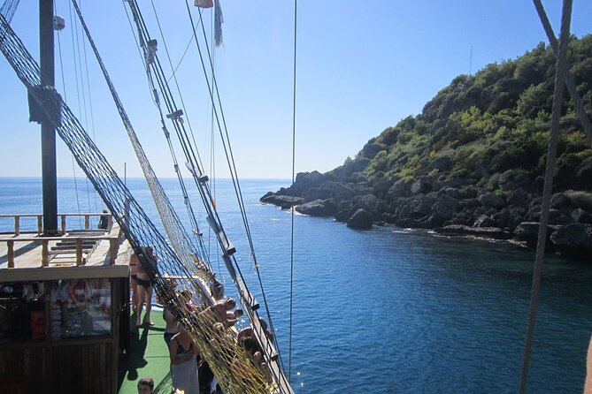 Dolphin Island Boat Trip – Swim, Sun & Lunch Included - The first swim stop and open-water swimming