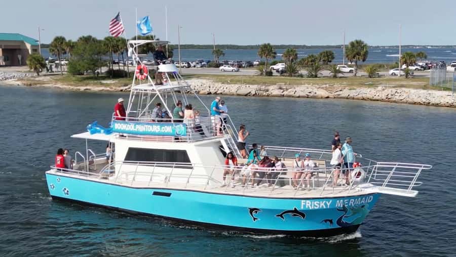 Dolphin & Scenic Bay Sightseeing Cruise Up to 49, Pensacola - Finding Your Best Seat on The Frisky Mermaid