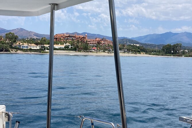 Dolphin trips on a catamaran - Timing, weather, and the sailing question