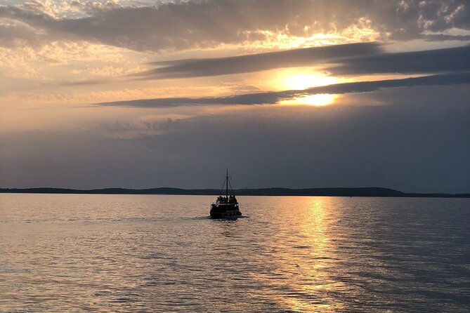 Dolphin Watching Tour – 85% Chance – Drinks & Dinner Included - Timing and the real length of the outing