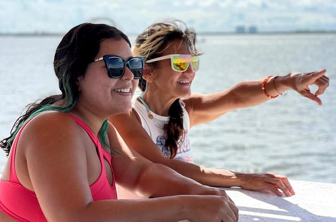 Dolphin Wildlife Cruise Fort Myers Beach - Birds, rookeries, manatees, and rays
