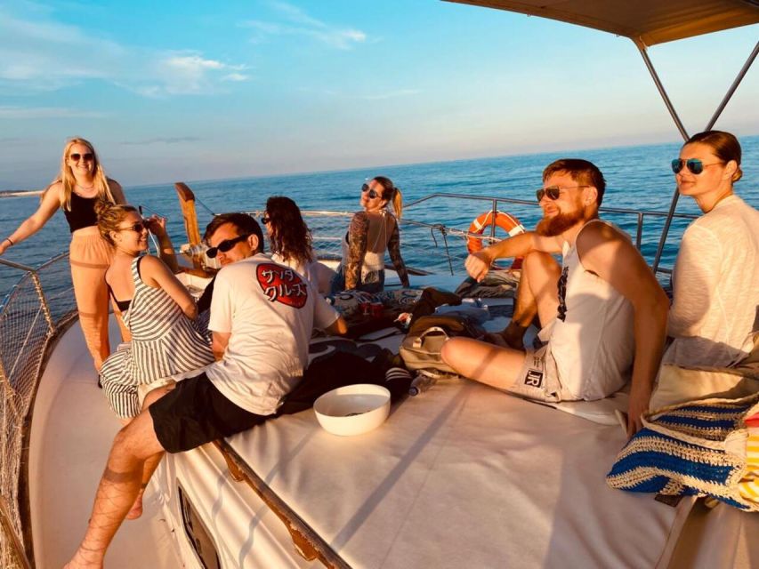 Estepona: Dolphins Searching Sea Cruise with Drink & Snacks - Key points to know before booking