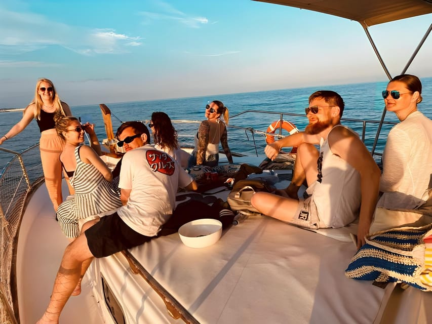 Estepona: Dolphins Searching Sea Cruise with Drink & Snacks - Families, couples, and first-time boat riders