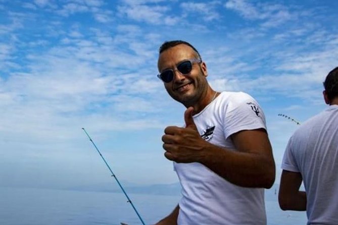 Fishing, Snorkelling & Dolphin Boat Tour - Why the 12-person limit matters