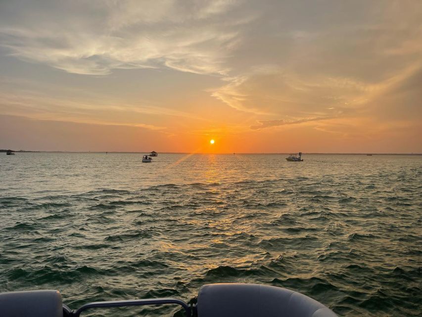 Florida: Emerald Coast Sunset & Dolphin Cruise with Guide - An hour exploring Fort Walton Beach waters
