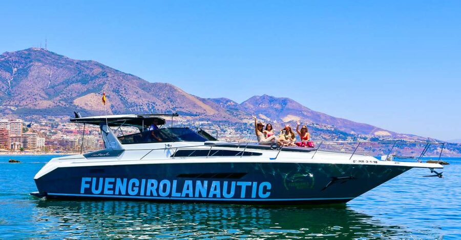 Fuengirola: Dolphin Watching by Yacht with Snacks and Drinks - Setting Sail From Fuengirola Port