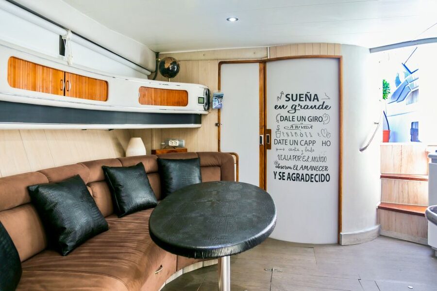 Fuengirola: Dolphin Watching by Yacht with Snacks and Drinks - Drinks, Snacks, and Time to Relax