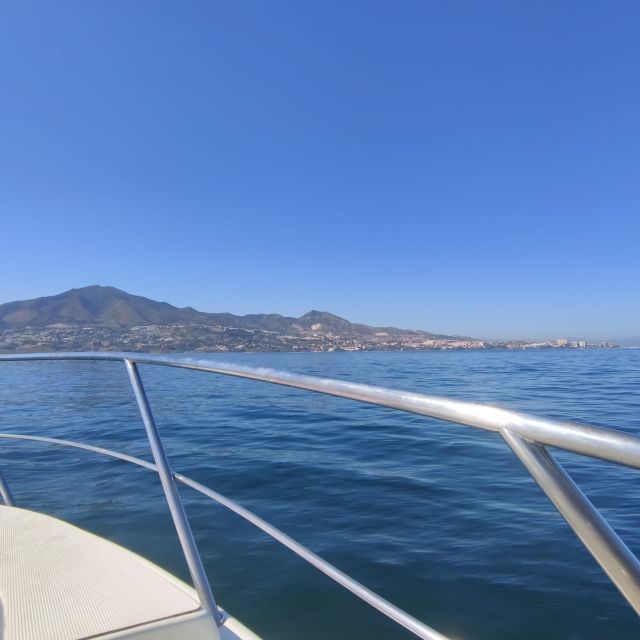 Fuengirola: Fantastic Dolphin Watching Yacht Tour with Drink - What the skipper adds to the outing