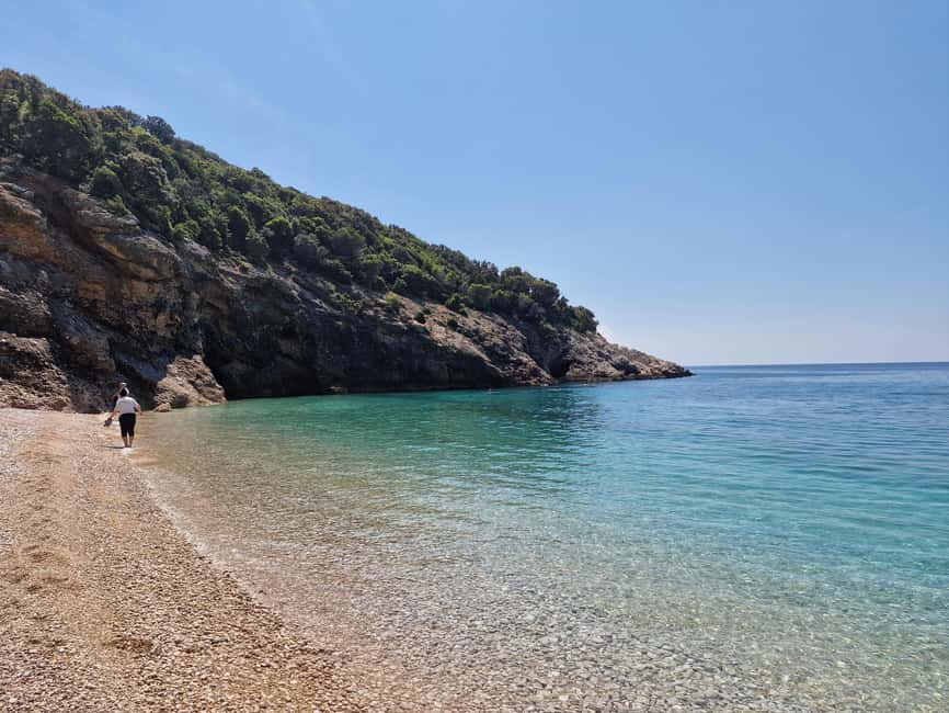 Full day boat-trip Medulin, blue Cave, Cres + dolphin search - Why this Medulin boat trip works