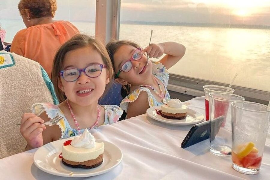 Hilton Head Island: Dolphin Watching 3-Course Dinner Cruise - Setting Sail From Harbour Town Lighthouse