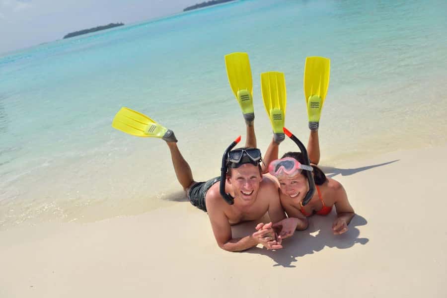 Hurghada: 3 Islands, Dolphins & Snorkel Yacht Trip w/ Lunch - The crew sets the mood