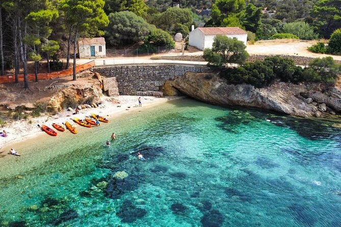 Kayak tour with aperitif and dolphins - Figarolo Island and the Sardinian aperitif