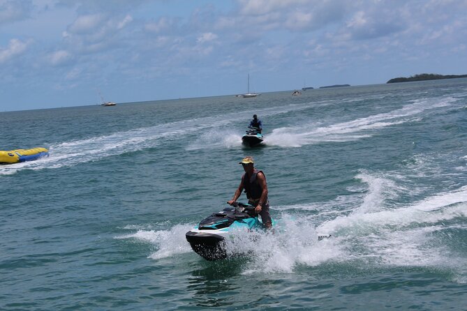 Key West Tours from Miami: Dolphin Discovery, Snorkeling & More ! - Crossing the Florida Keys by coach