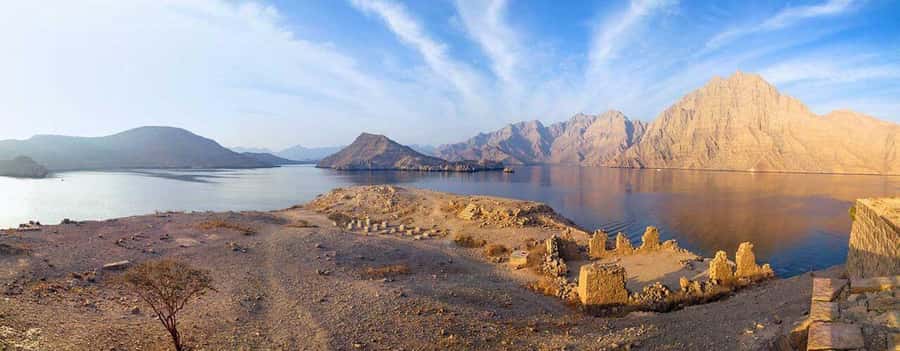 Khasab Musandam |Telegraph Island |Dhow Cruise | Dolphins - The crew and the feel onboard