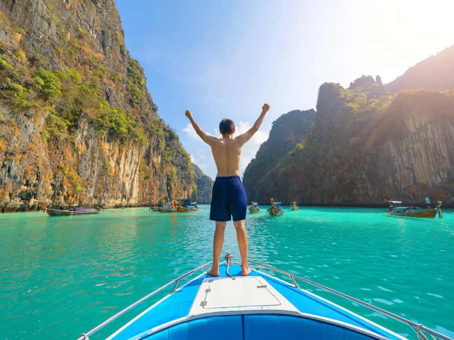 Koh Samui: Pink Dolphin, Pig Island, and Snorkeling Day Trip - Thai lunch at Khanom Beach