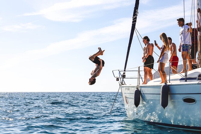La Herradura: Sailboat with a view of dolphins-Shared - Who will enjoy this sailing trip most?
