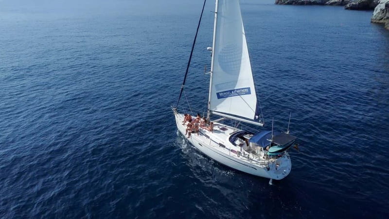 La Herradura: Sailing with a view of dolphins - Sailing beside the Maro-Cerro Gordo cliffs