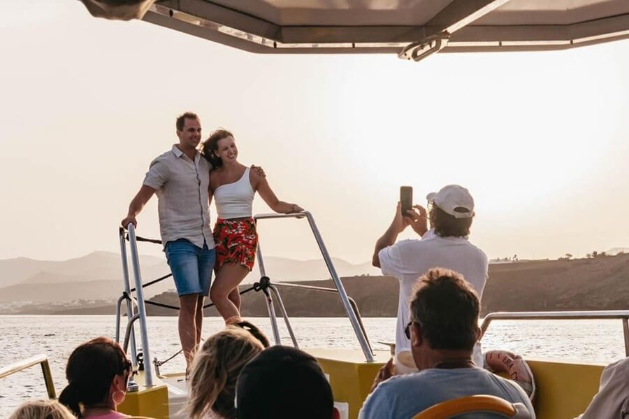 Lanzarote: 2.5-Hour Sunset and Dolphins Cruise - Key points at a glance