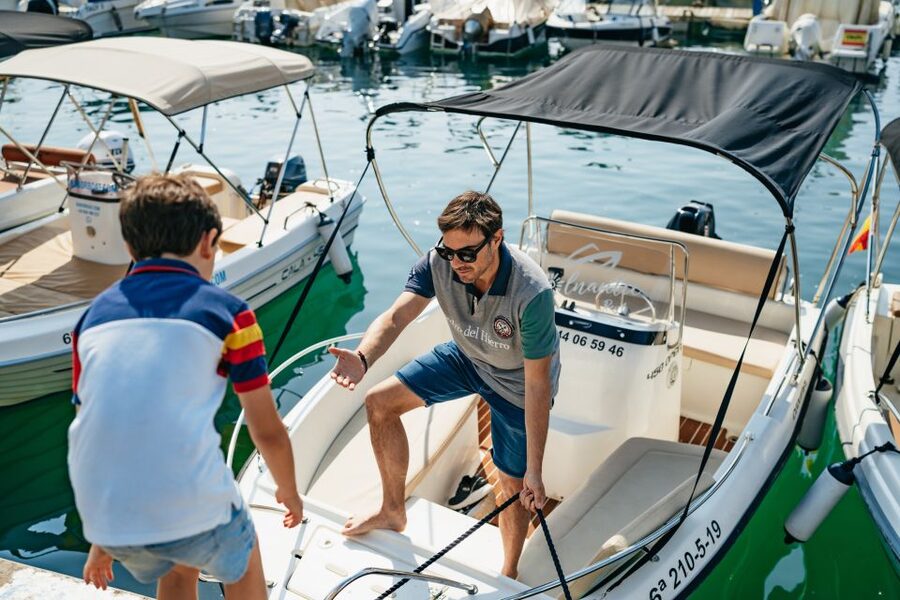 Malaga: License-free Boat Rental for Dolphin Watching - Swimming, anchoring, and the small-boat advantage