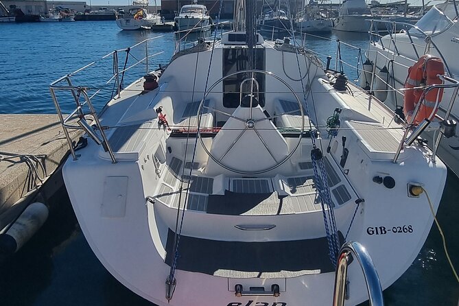 Marbella sailboat rental, dolphins, drinks and snacks - 2 hours - Miguel’s relaxed style on board
