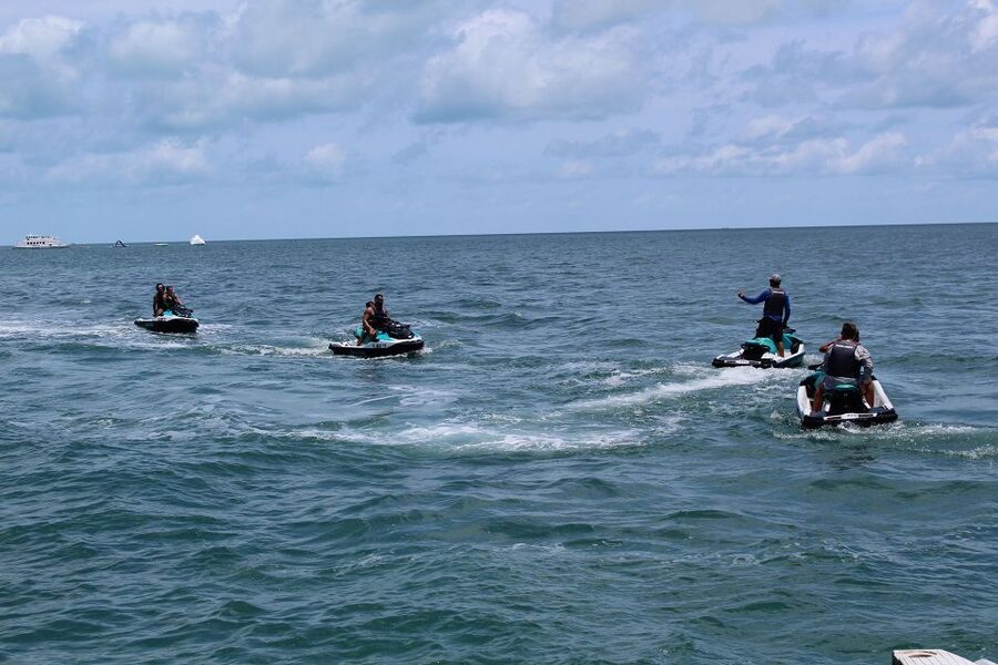 Miami to Key West Shuttle: Dolphin, Snorkeling & More - Six hours to get a feel for Key West