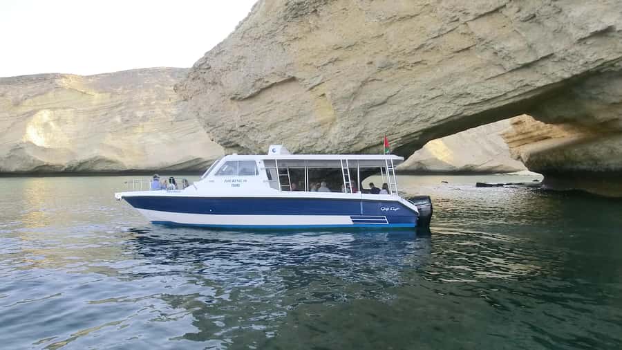 Muscat: Dolphin Watch & Snorkel Excursion - The speedboat ride along Muscat’s coast