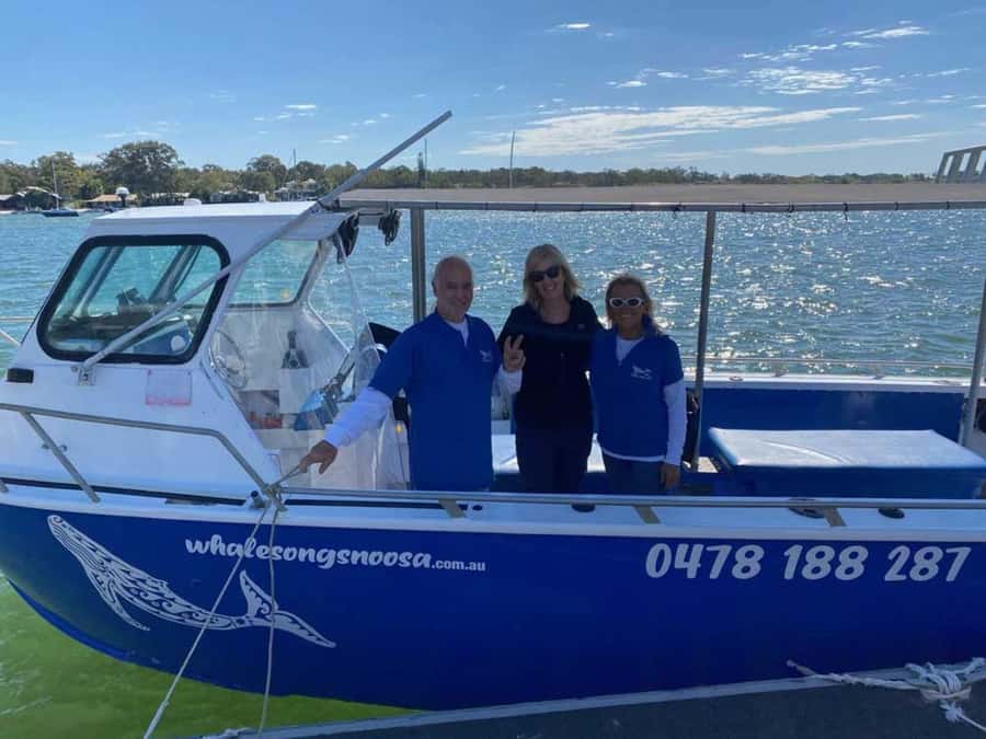 Noosa: National Park and Dolphin Watching Safari - Cruising Noosa’s National Park coast