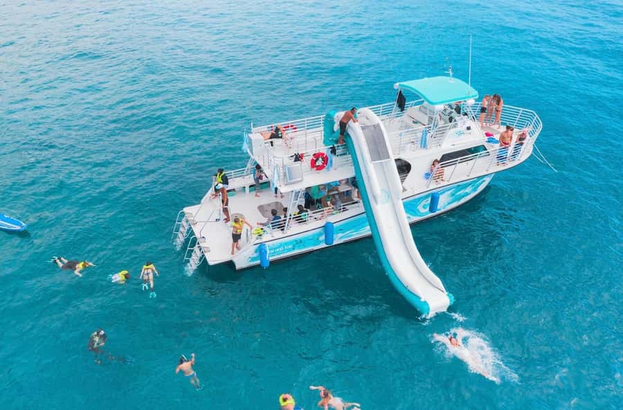 Oahu: Dolphin Watching & Turtle Snorkeling with Waterslide - Why the west coast setting matters