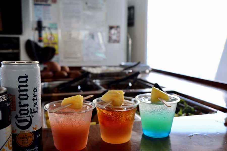 Oahu: Snorkeling & Dolphin Watch Cruise w/ Luau Style Buffet - Crew service and language support