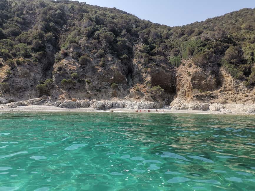 Olbia: Dolphin watching and snorkeling tour on Figarolo Island - The 25-minute run toward Figarolo Island