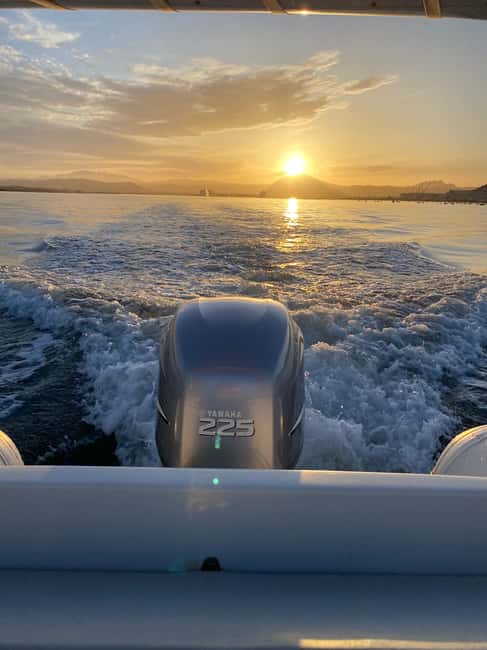 Olbia: Sunset and dolphin watching - Anett’s guiding style and languages