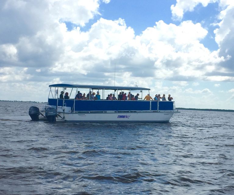 Panama City: Sunset Dolphin Cruise in St. Andrews Bay - Crew style and the feel onboard