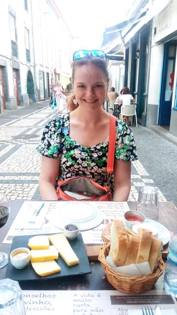Ponta Delgada: Fat Dolphin Food Tours - Walking, accessibility, and who should skip it