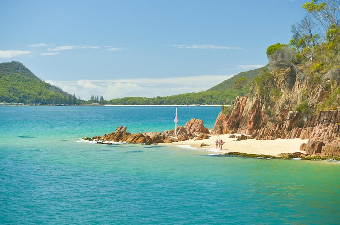 Port Stephens: Dolphin Watch Eco Adventure - Murphy’s Gap and Cabbage Tree Island